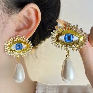 Baroque Guardian Tear Magic Eyes Crystal Pearl Earrings